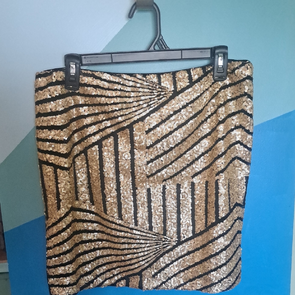 Romeo & Juliet Couture Gold Sequin Mini Skirt ,Large,Jr.
